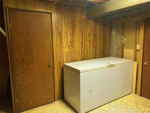 142 Mound Avenue, Pilot Mound, MB - Indoor