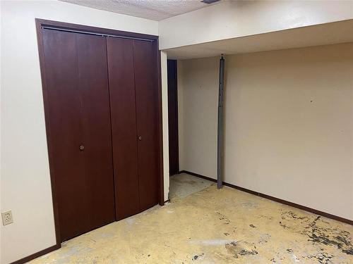 142 Mound Avenue, Pilot Mound, MB - Indoor Photo Showing Other Room