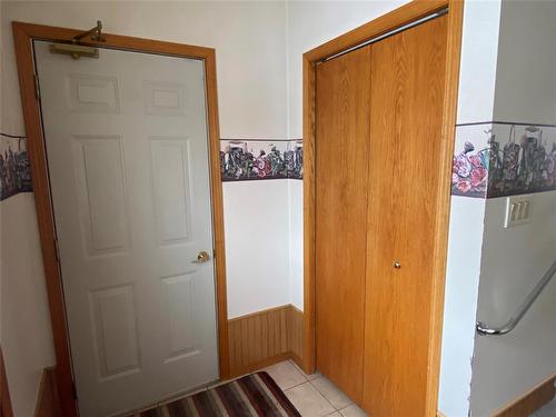142 Mound Avenue, Pilot Mound, MB - Indoor Photo Showing Other Room