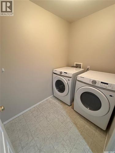 32 809 Kristjanson Road, Saskatoon, SK - Indoor Photo Showing Laundry Room