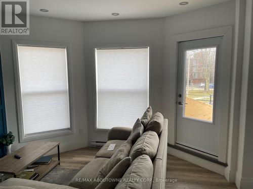 66 Wellington Street S, Hamilton, ON - Indoor