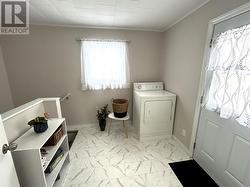 Main Floor Entryway - 