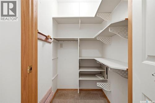 331 960 Assiniboine Avenue, Regina, SK - Indoor With Storage