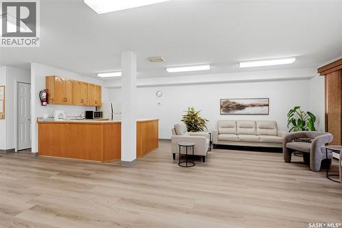 331 960 Assiniboine Avenue, Regina, SK - Indoor