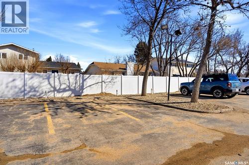 331 960 Assiniboine Avenue, Regina, SK - Outdoor