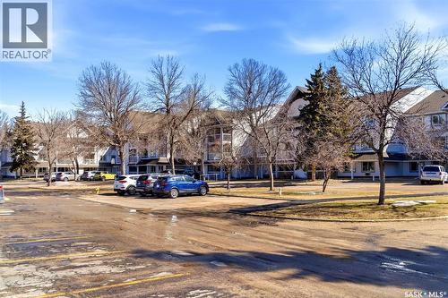 331 960 Assiniboine Avenue, Regina, SK - Outdoor