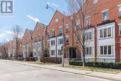 5 - 88 MUNRO STREET Toronto, ON M4M 2S9