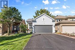 52 STONECROFT TERRACE Ottawa, ON K2K 2T9