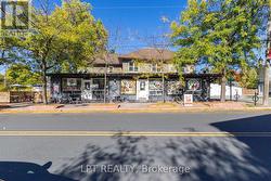 104 & 105 - 928 LAKE DRIVE E Georgina, ON L0E 1L0