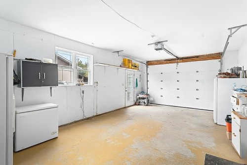 Garage - 75 Ch. Laforest, Litchfield, QC - Indoor Photo Showing Garage