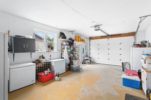 Garage - 75 Ch. Laforest, Litchfield, QC - Indoor Photo Showing Garage