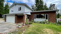 609 10th Avenue Nakusp, BC V0G 1R0