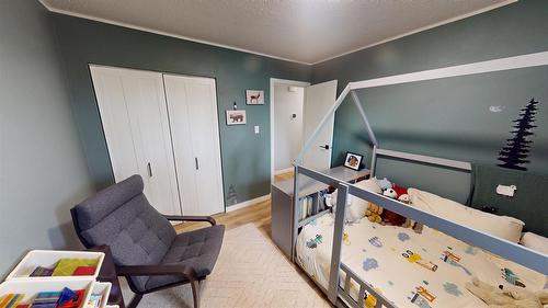 2620 3Rd Street, Cranbrook, BC - Indoor Photo Showing Bedroom