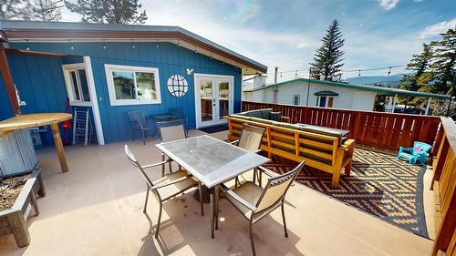 2620 3Rd Street, Cranbrook, BC - Outdoor With Deck Patio Veranda