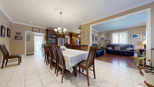 134 Hadrian Drive, Toronto, ON - Indoor Photo Showing Dining Room
