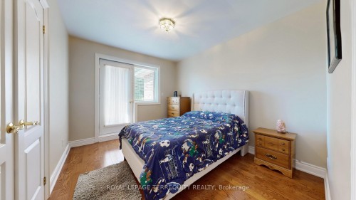 134 Hadrian Drive, Toronto, ON - Indoor Photo Showing Bedroom