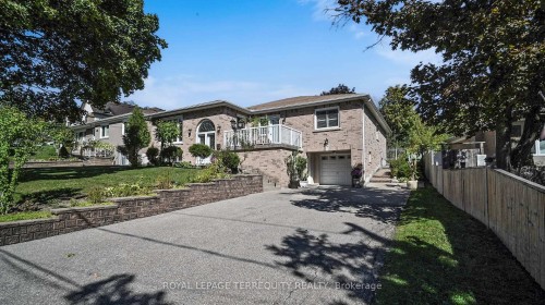 134 Hadrian Drive, Toronto, ON - Outdoor
