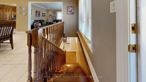 134 Hadrian Drive, Toronto, ON - Indoor Photo Showing Other Room