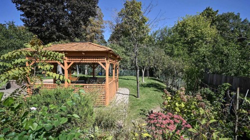 134 Hadrian Drive, Toronto, ON - Outdoor