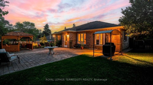134 Hadrian Drive, Toronto, ON - Outdoor With Deck Patio Veranda