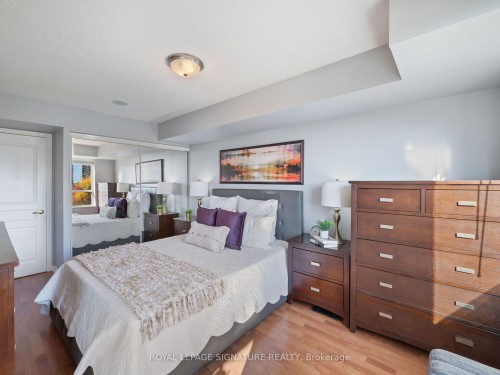 502-9 Northern Hts Drive, Richmond Hill, ON - Indoor Photo Showing Bedroom