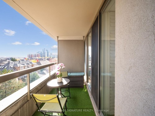 502-9 Northern Hts Drive, Richmond Hill, ON - Outdoor With Balcony With Exterior
