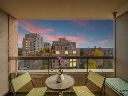 502-9 Northern Hts Drive, Richmond Hill, ON - Outdoor With Balcony With Exterior