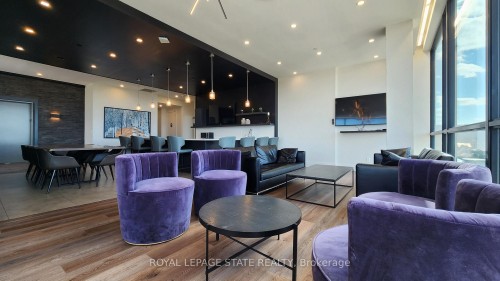 511-101 Locke Street, Hamilton, ON - Indoor Photo Showing Living Room