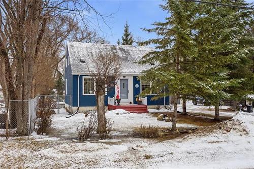 5116 Rannock AVE  Winnipeg, MB R3R 0M8