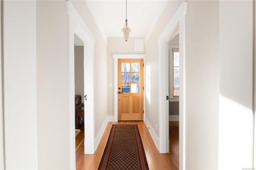 2194 Central Ave, Oak Bay, BC 