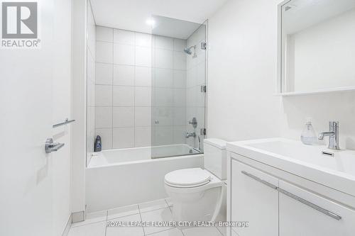 907 - 212 King William Street S, Hamilton, ON - Indoor Photo Showing Bathroom