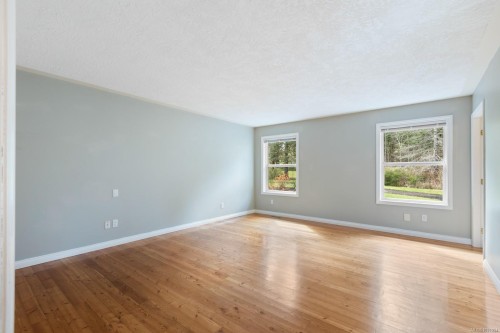 3815 Roy Creek Rd, Royston, BC 