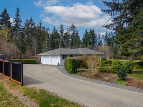 3815 Roy Creek Rd, Royston, BC 