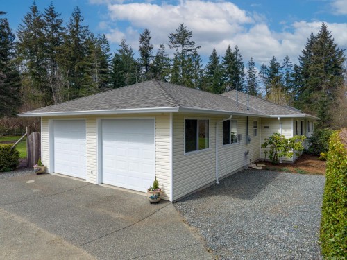 3815 Roy Creek Rd, Royston, BC 