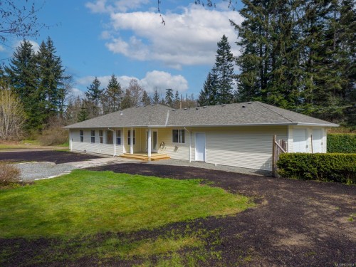 3815 Roy Creek Rd, Royston, BC 