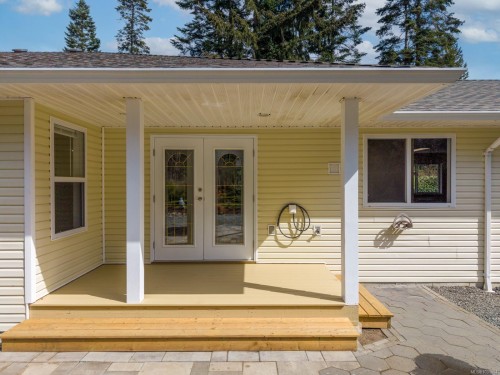 3815 Roy Creek Rd, Royston, BC 