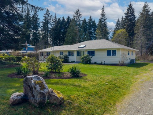 3815 Roy Creek Rd, Royston, BC 