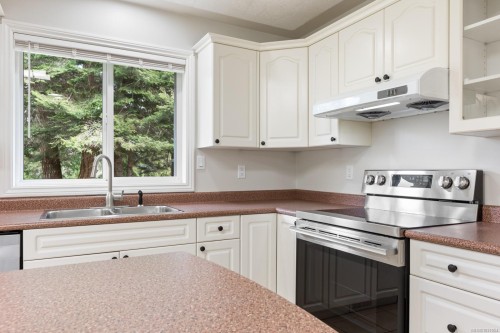 3815 Roy Creek Rd, Royston, BC 