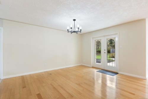 3815 Roy Creek Rd, Royston, BC 