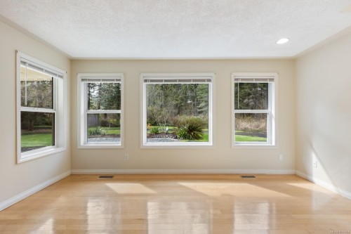 3815 Roy Creek Rd, Royston, BC 