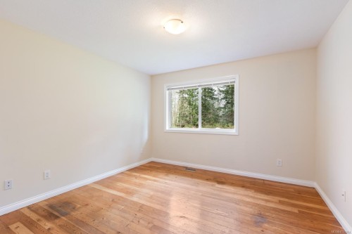 3815 Roy Creek Rd, Royston, BC 