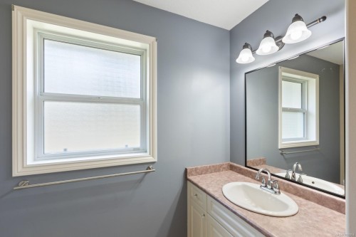 3815 Roy Creek Rd, Royston, BC 