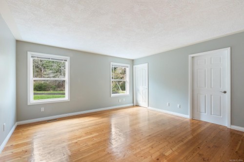 3815 Roy Creek Rd, Royston, BC 