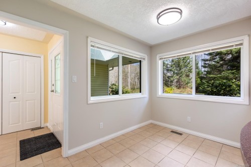 3815 Roy Creek Rd, Royston, BC 