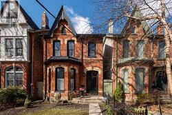 298 BERKELEY STREET Toronto, ON M5A 2X5