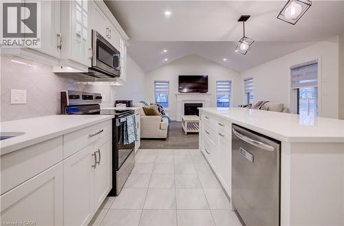 4 Livingston Drive, Tillsonburg, ON - Indoor Photo Showing Kitchen