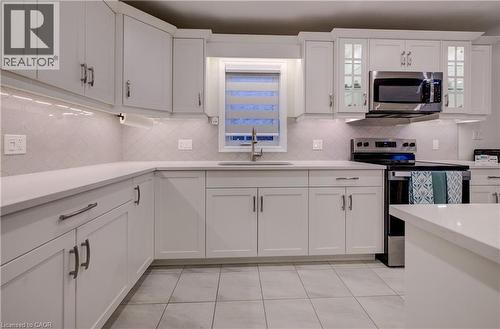 4 Livingston Drive, Tillsonburg, ON - Indoor Photo Showing Kitchen