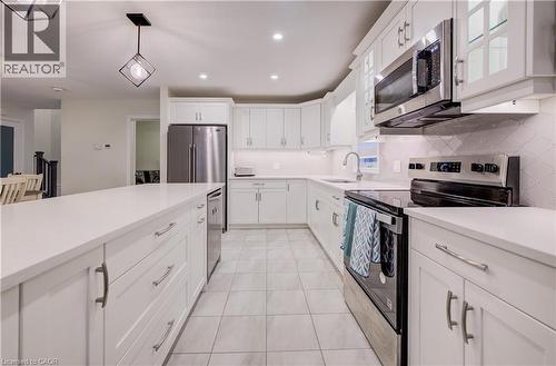 4 Livingston Drive, Tillsonburg, ON - Indoor Photo Showing Kitchen With Stainless Steel Kitchen With Upgraded Kitchen