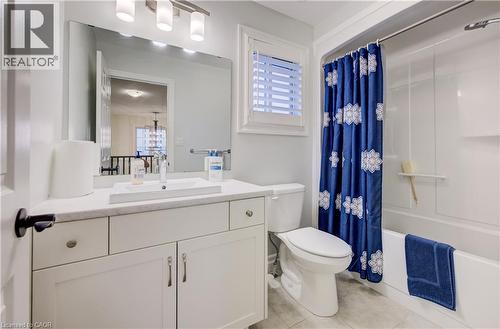 4 Livingston Drive, Tillsonburg, ON - Indoor Photo Showing Bathroom