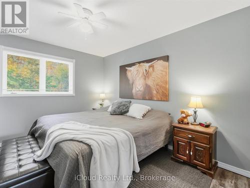 6 Springhill Road, Mckellar, ON - Indoor Photo Showing Living Room